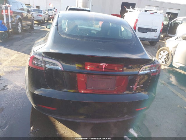 44083701 :رقم المزاد ، 5YJ3E1EB3MF074065 vin ، 2021 Tesla Model 3 Long Range Dual Motor All-wheel Drive مزاد بيع