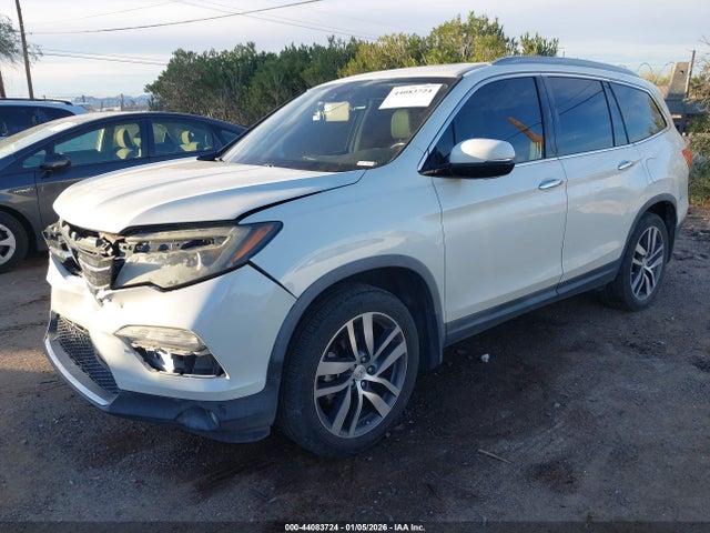 Honda Pilot Touring 2017 5FNYF6H92HB017760 Image 2