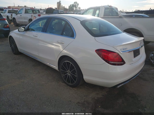 2019 MERCEDES-BENZ C 300 WDDWF8DB5KR518130 Photo 2