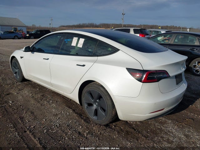 2021 TESLA MODEL 3 5YJ3E1EB4MF046856 Photo 2