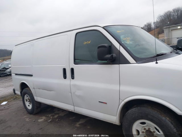 Aukcja sprzedaży 2017 Chevrolet Express 2500 Work Van, vin: 1GCWGAF18H1321477, numer aukcji: 44083810