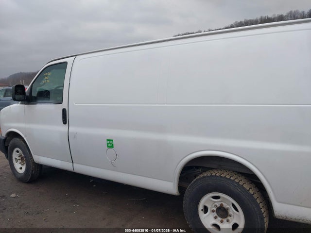 Aukcja sprzedaży 2017 Chevrolet Express 2500 Work Van, vin: 1GCWGAF18H1321477, numer aukcji: 44083810