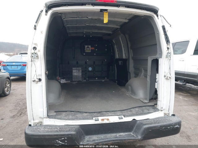 Aukcja sprzedaży 2017 Chevrolet Express 2500 Work Van, vin: 1GCWGAF18H1321477, numer aukcji: 44083810