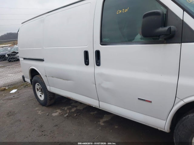 Aukcja sprzedaży 2017 Chevrolet Express 2500 Work Van, vin: 1GCWGAF18H1321477, numer aukcji: 44083810