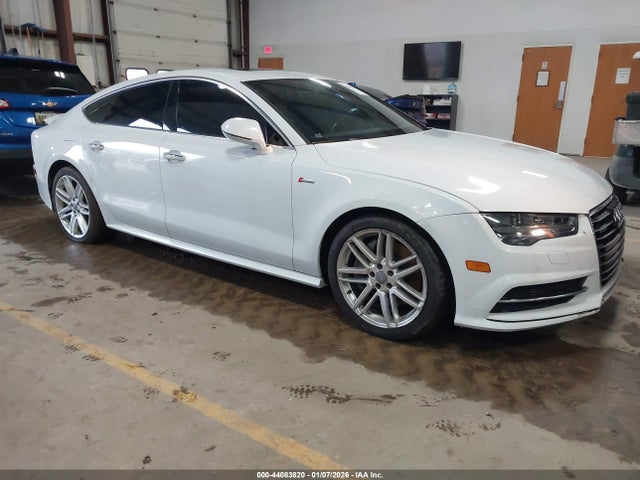 2016 AUDI A7 WAUWGAFC0GN038416