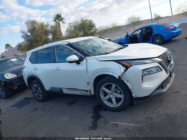 JN8BT3BA9PW420617 Nissan Rogue Sv Fwd