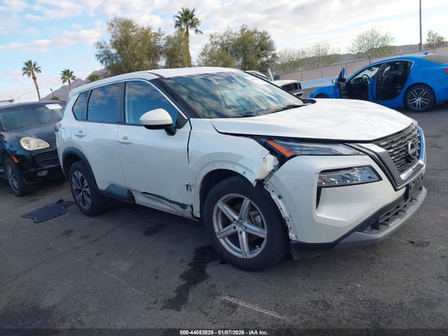 JN8BT3BA9PW420617 Nissan Rogue Sv Fwd