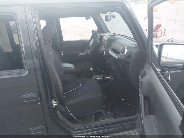 2018 JEEP WRANGLER JK UNLIMITED 1C4BJWEG1JL815421 Photo 4