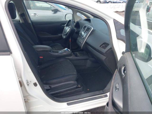 2015 NISSAN LEAF 1N4AZ0CP2FC333347 Photo 4