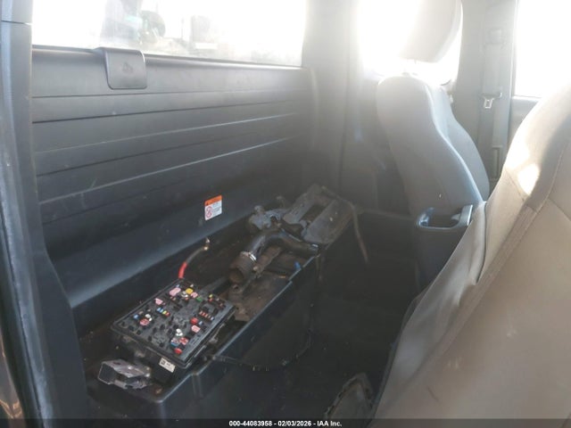 3TYRX5GN9NT049725 Toyota Tacoma Sr