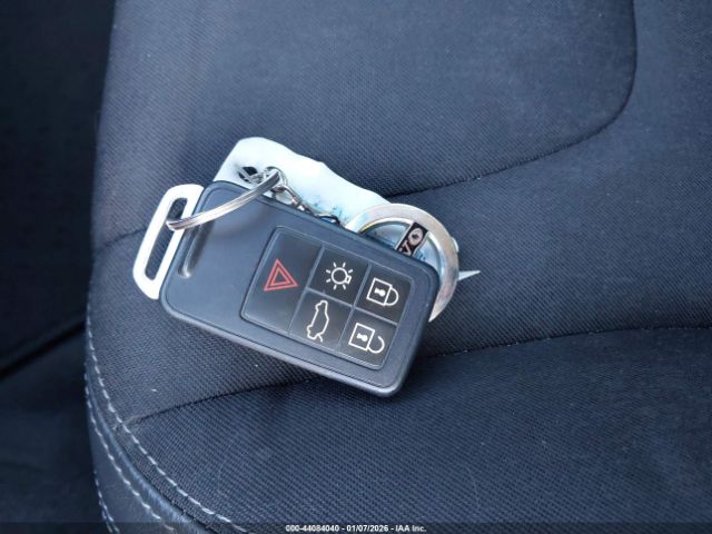 2016 VOLVO XC60 YV440MDJ9G2924413 Photo 10