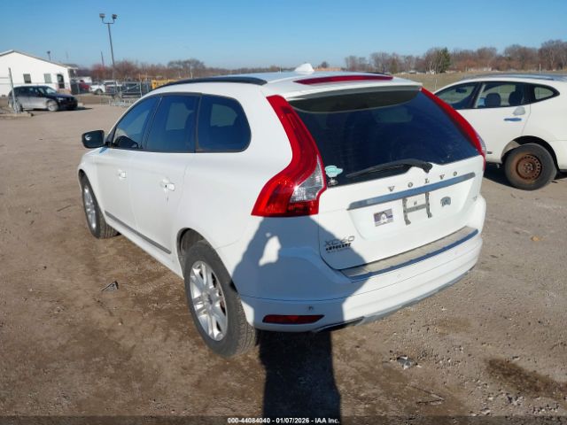 2016 VOLVO XC60 YV440MDJ9G2924413 Photo 2