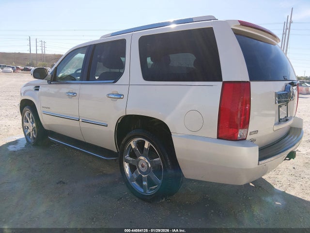 2010 CADILLAC ESCALADE 1GYUKAEF3AR100972 Photo 2