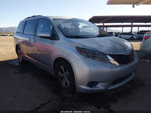 Toyota Sienna Le 8 Passenger 2015 5TDKK3DC9FS549775 zdjęcie główne