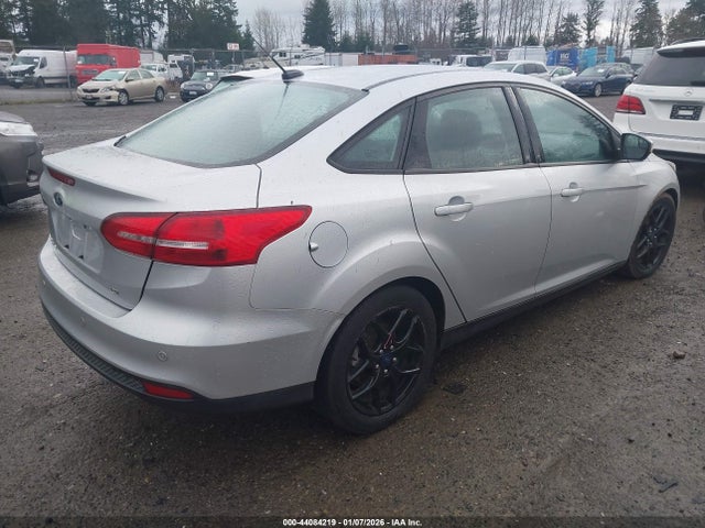 Ford Focus 2016 1FADP3F23GL372955 Image 4