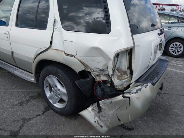 2001 INFINITI QX4 JNRDR09X01W203038 Photo 5