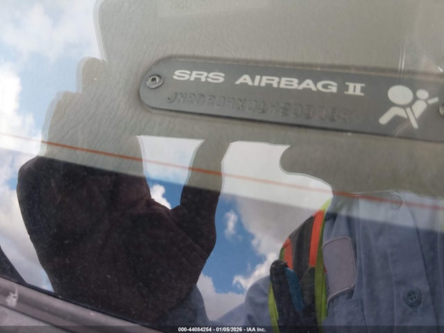 2001 INFINITI QX4 JNRDR09X01W203038 Photo 8