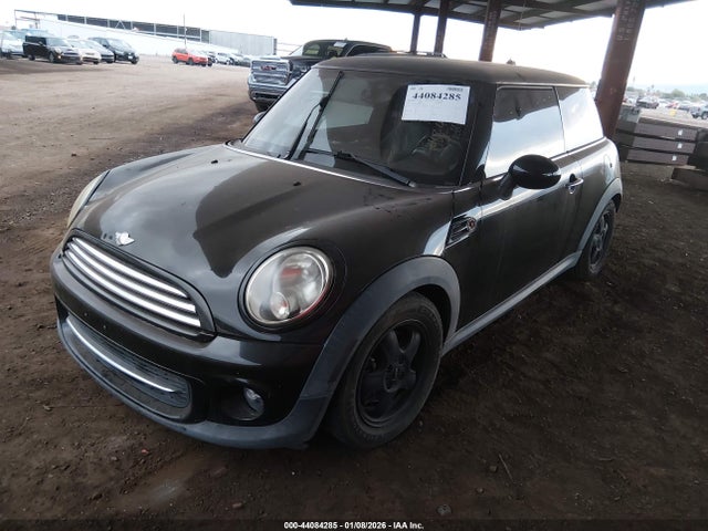 2011 MINI COOPER WMWSU3C58BT095296 Photo 1