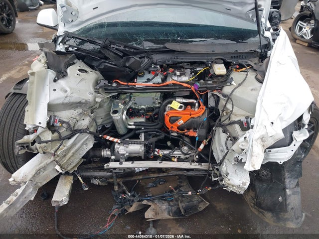 2025 TESLA MODEL 3 5YJ3E1EA0SF981862 Photo 9