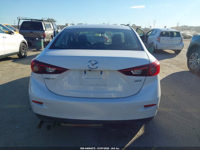 3MZBN1U75JM176948 Mazda Mazda3 Sport