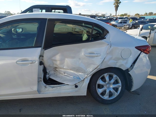 3MZBN1U75JM176948 Mazda Mazda3 Sport