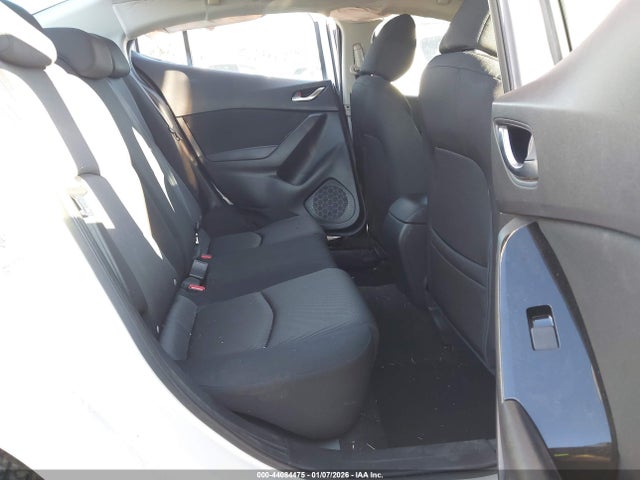3MZBN1U75JM176948 Mazda Mazda3 Sport