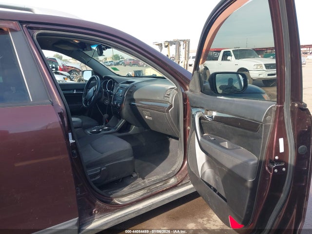 44084489 :رقم المزاد ، 5XYKTDA26CG262854 vin ، 2012 Kia Sorento Lx V6 مزاد بيع