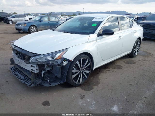 1N4BL4CV8NN372331 Nissan Altima Sr Fwd