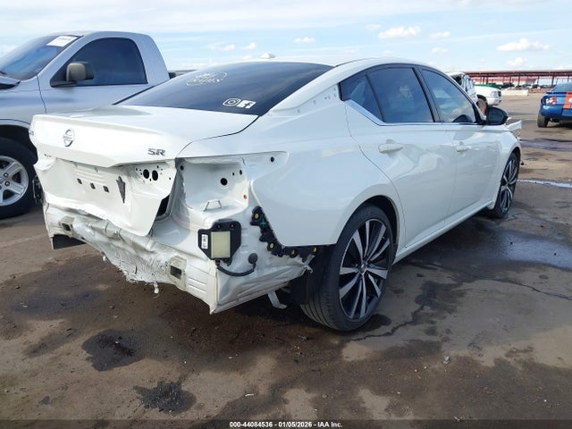 1N4BL4CV8NN372331 Nissan Altima Sr Fwd