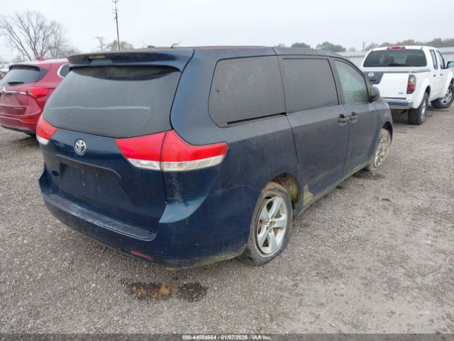2011 TOYOTA SIENNA 5TDKA3DC5BS006730 Photo 3
