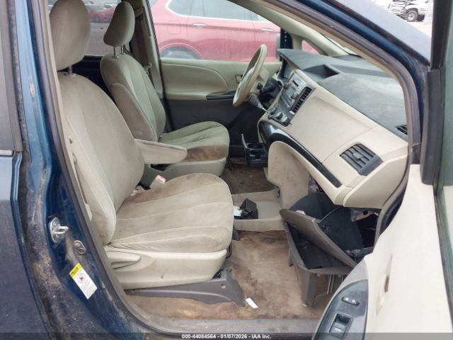 2011 TOYOTA SIENNA 5TDKA3DC5BS006730 Photo 4