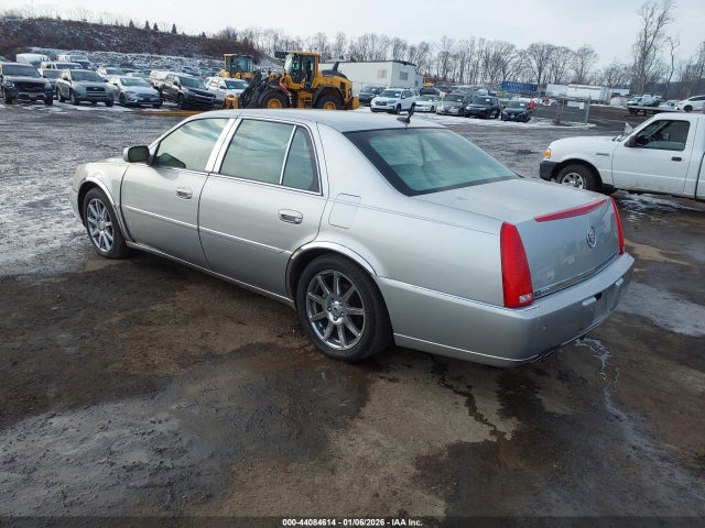 2007 CADILLAC DTS 1G6KD57967U185823 Photo 2