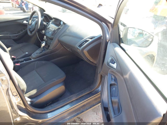 1FADP3K20JL223867 Ford FOCUS SE