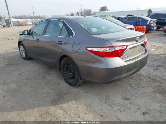 2015 TOYOTA CAMRY 4T4BF1FK0FR466052 Photo 2