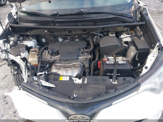 JTMBFREV7JJ725428 Toyota RAV4 LE
