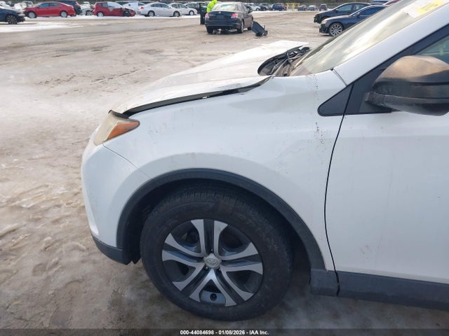 JTMBFREV7JJ725428 Toyota RAV4 LE