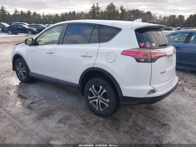 JTMBFREV7JJ725428 Toyota RAV4 LE