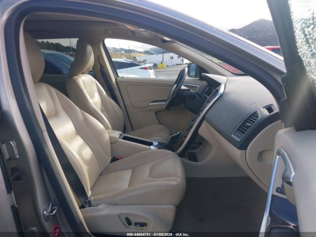 2015 VOLVO XC60 YV426MDC1F2616691 Photo 4