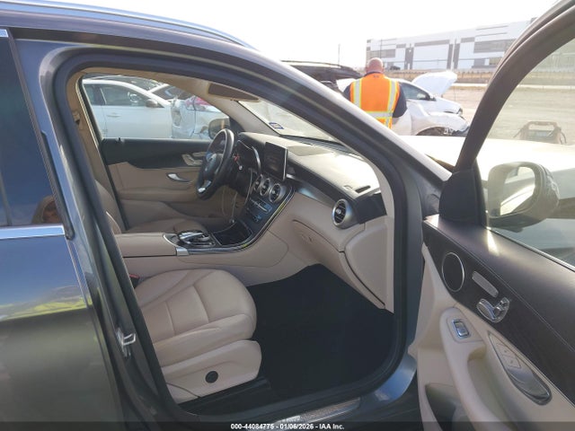 Продаж на аукціоні авто 2016 Mercedes-benz Glc 300, vin: WDC0G4JB3GF064070, номер лоту: 44084775
