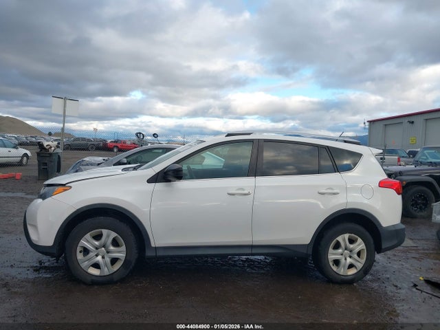 Toyota RAV4 LE 2015 2T3BFREV4FW270594 Image 14