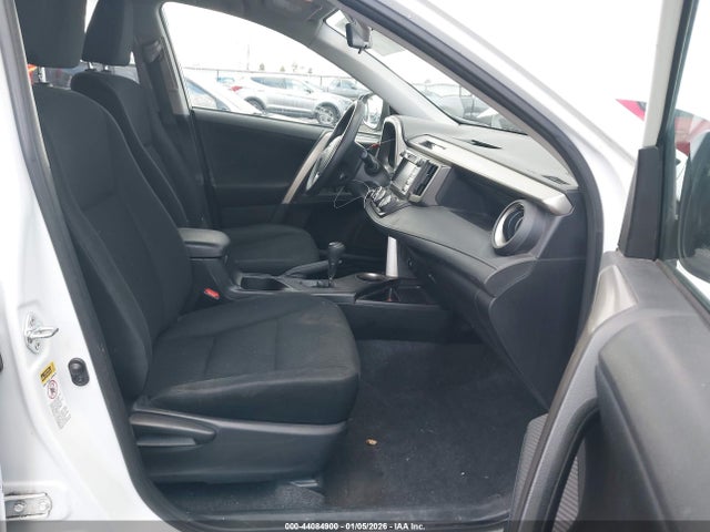 Toyota RAV4 LE 2015 2T3BFREV4FW270594 Image 5