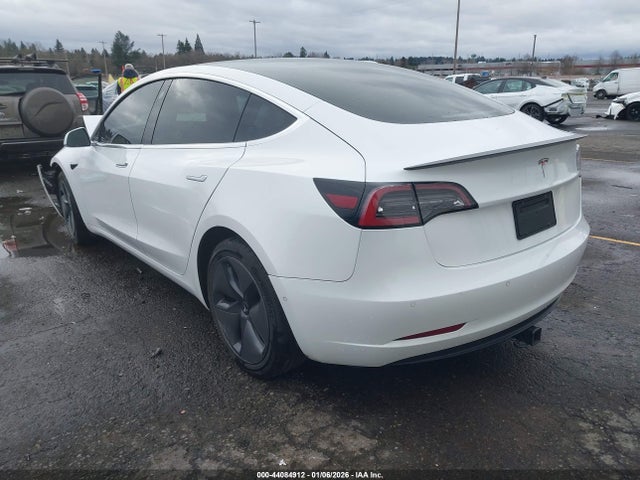 2019 TESLA MODEL 3 5YJ3E1EAXKF310120 Photo 2
