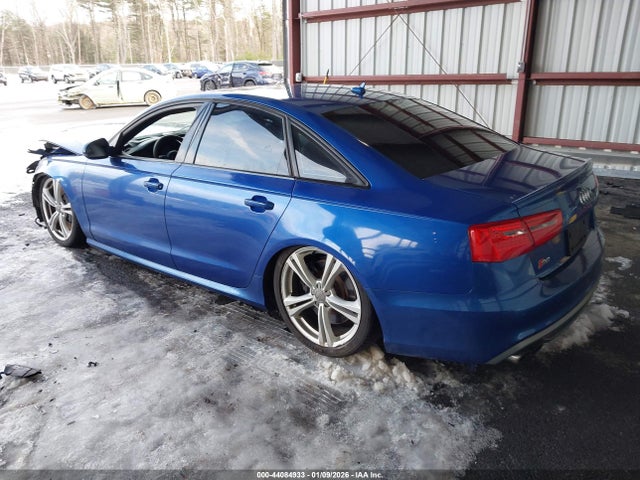 2015 AUDI S6 WAUF2AFC2FN003907 Photo 2