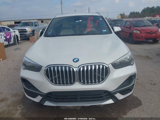2020 BMW X1 WBXJG7C01L3L89533 Photo 5