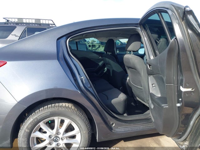 JM1BM1V78F1223611 Mazda Mazda3 I Touring