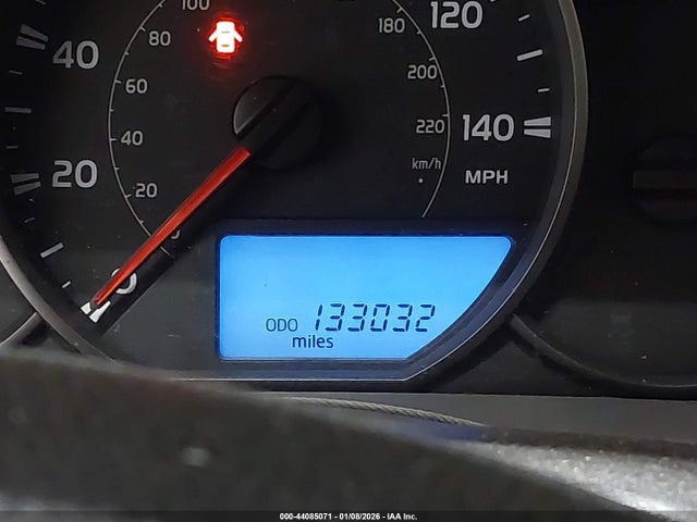 2T3BFREV3GW438923 Toyota RAV4 LE