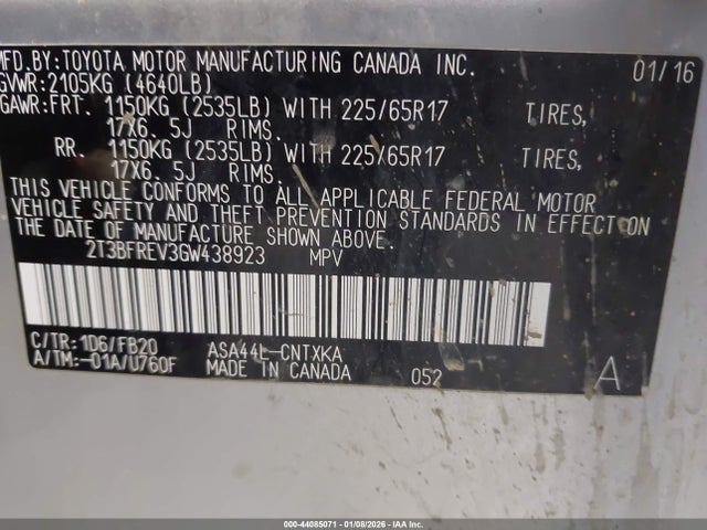 2T3BFREV3GW438923 Toyota RAV4 LE