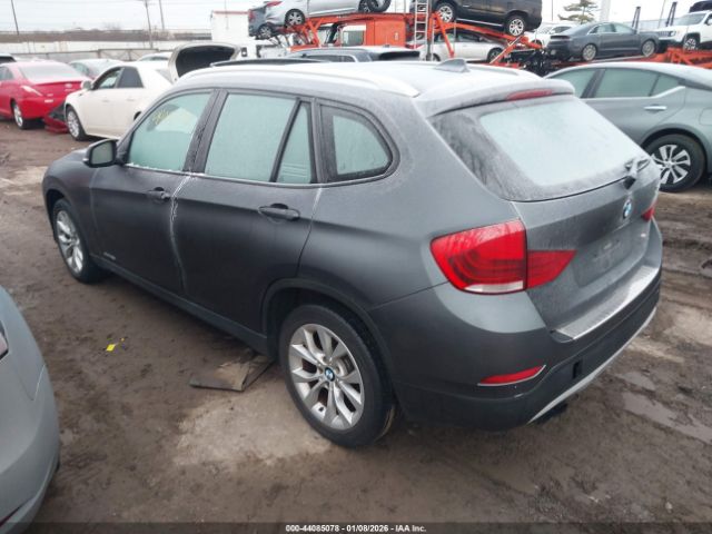 2014 BMW X1 WBAVL1C59EVR94925 Photo 2
