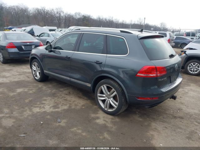 2013 VOLKSWAGEN TOUAREG WVGEF9BP1DD011697 Photo 2