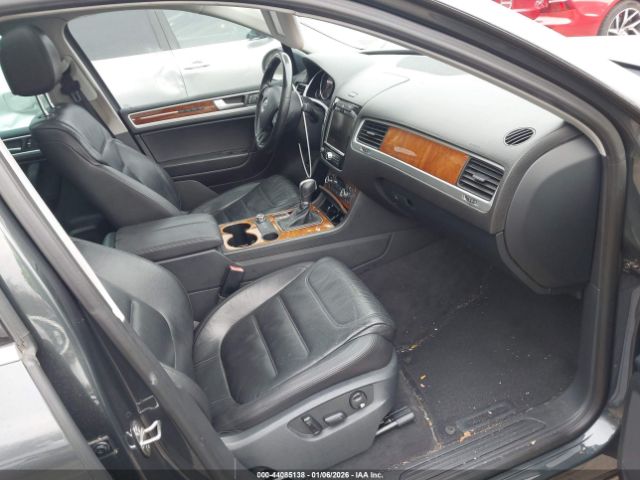 2013 VOLKSWAGEN TOUAREG WVGEF9BP1DD011697 Photo 4